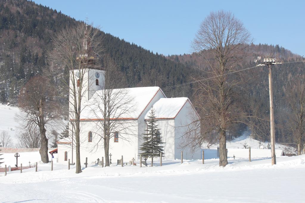 Penzion Javorina Čičmany Exterior foto